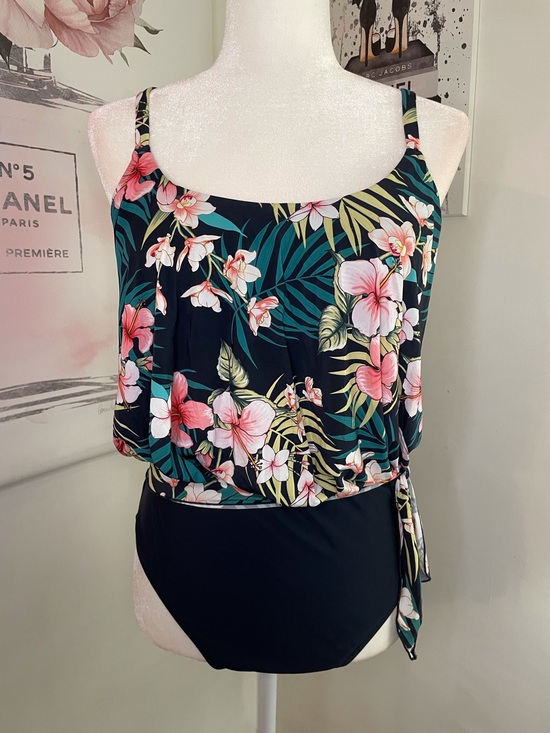 Lunabelle Other - Lunabelle Swimsuit Blouson Top & Side Tie Navy Blue with Tropical Flowers Size L